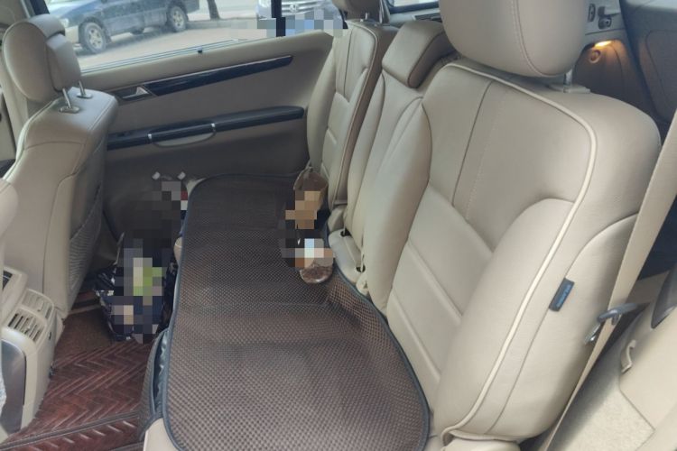 Used Mercedes-Benz R-Class 2017 R 320 4MATIC Business Edition Prestige Model Left Rear Seat