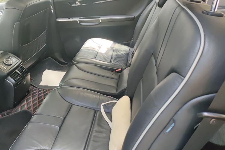 Used Mercedes-Benz R-Class 2017 R 320 4MATIC Business Edition Prestige Model Left Rear Seat