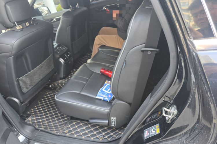 Used Mercedes-Benz R-Class 2017 R 320 4MATIC Business Edition Prestige Model Left Rear Seat