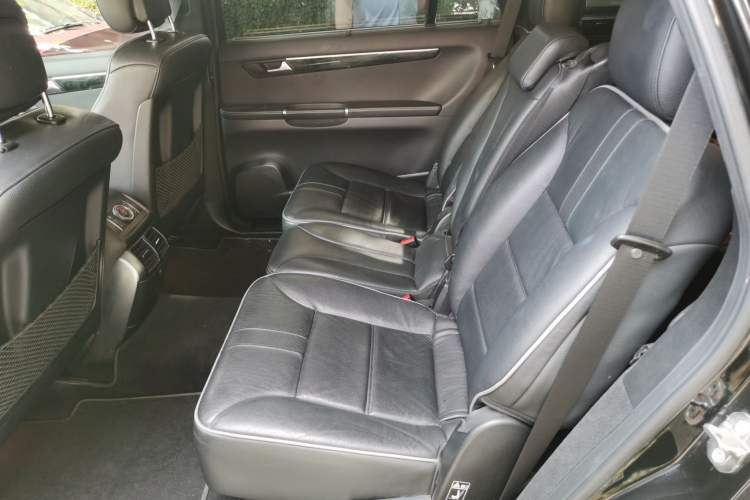 Used Mercedes-Benz R-Class 2017 R 320 4MATIC Business Edition Prestige Model Left Rear Seat