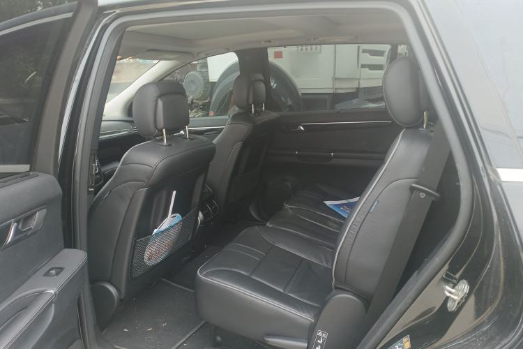 Used Mercedes-Benz R-Class 2017 R 320 4MATIC Business Edition Prestige Model Left Rear Seat