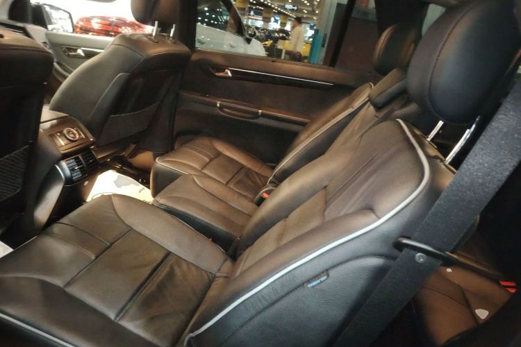 Used Mercedes-Benz R-Class 2017 R 320 4MATIC Business Edition Prestige Model Left Rear Seat