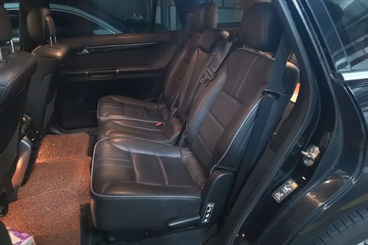 Used Mercedes-Benz R-Class 2017 R 320 4MATIC Business Edition Prestige Model Left Rear Seat