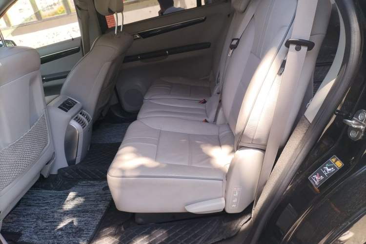 Used Mercedes-Benz R-Class 2017 R 320 4MATIC Business Edition Prestige Model Left Rear Seat