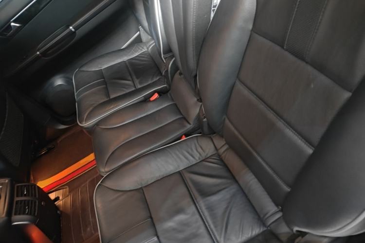 Used Mercedes-Benz R-Class 2017 R 320 4MATIC Business Edition Prestige Model Left Rear Seat