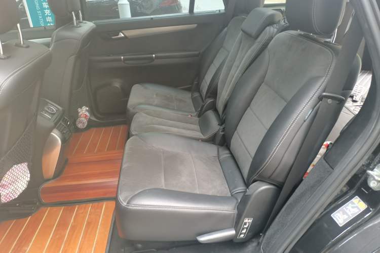 Used Mercedes-Benz R-Class 2017 R 320 4MATIC Business Edition Prestige Model Left Rear Seat