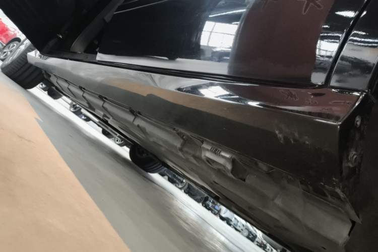 Used Mercedes-Benz R-Class 2017 R 320 4MATIC Business Edition Prestige Model Left Side Sill