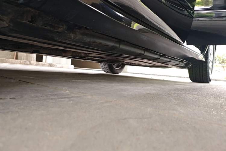 Used Mercedes-Benz R-Class 2017 R 320 4MATIC Business Edition Prestige Model Left Side Sill