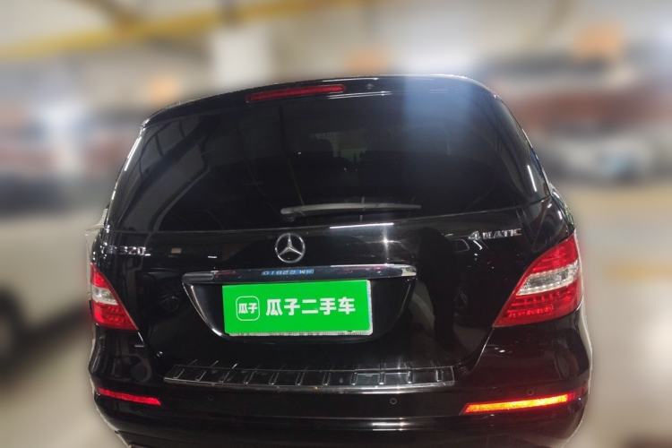 Used Mercedes-Benz R-Class 2017 R 320 4MATIC Luxury Collection Edition Rear
