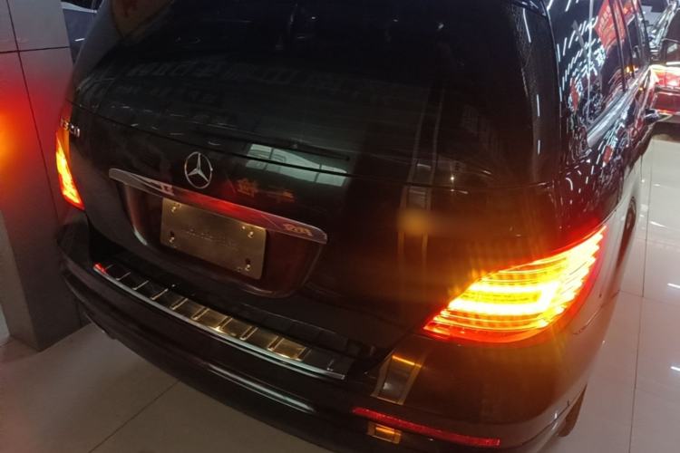 Used Mercedes-Benz R-Class 2017 R 320 4MATIC Business Edition Prestige Model Rear