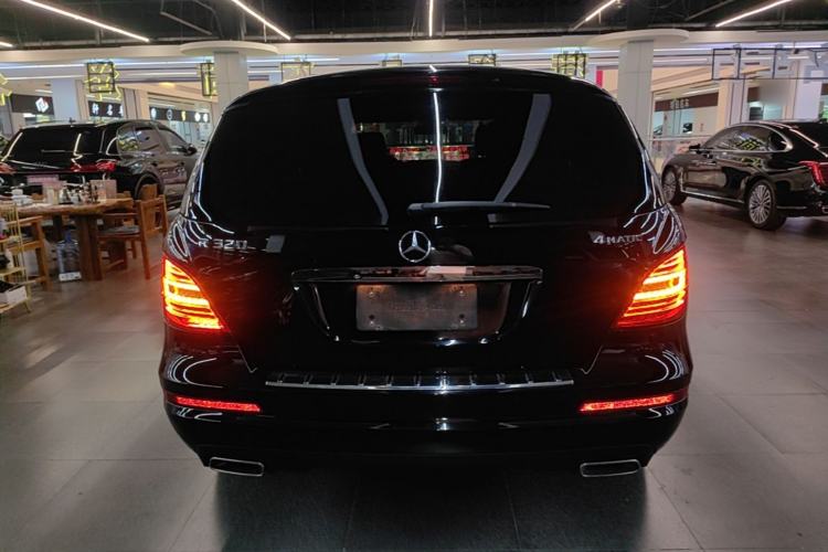 Used Mercedes-Benz R-Class 2017 R 320 4MATIC Business Edition Prestige Model Rear