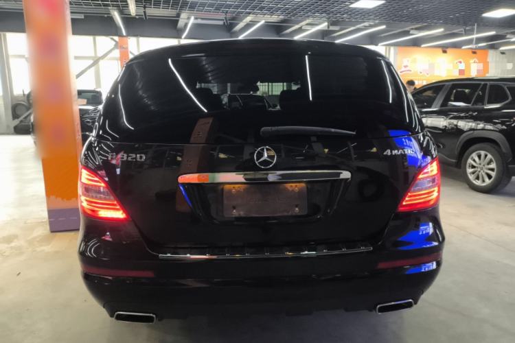 Used Mercedes-Benz R-Class 2017 R 320 4MATIC Business Edition Prestige Model Rear