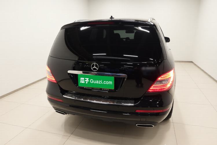 Used Mercedes-Benz R-Class 2017 R 320 4MATIC Business Edition Prestige Model Rear