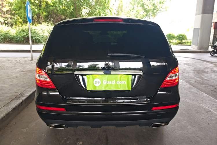 Used Mercedes-Benz R-Class 2017 R 320 4MATIC Business Edition Prestige Model Rear