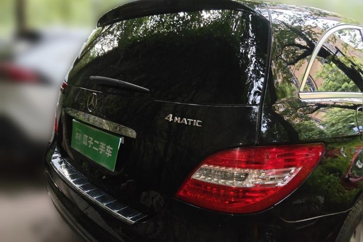 Used Mercedes-Benz R-Class 2017 R 320 4MATIC Business Edition Prestige Model Rear