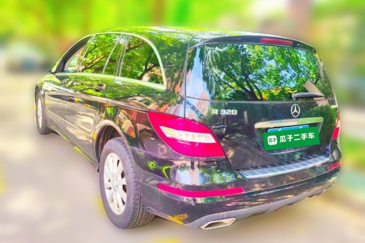 Used Mercedes-Benz R-Class 2017 R 320 4MATIC Business Edition Prestige Model Rear Left 45 Deg