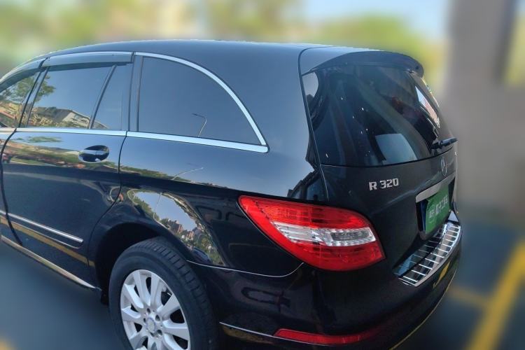 Used Mercedes-Benz R-Class 2017 R 320 4MATIC Business Edition Prestige Model Rear Left 45 Deg