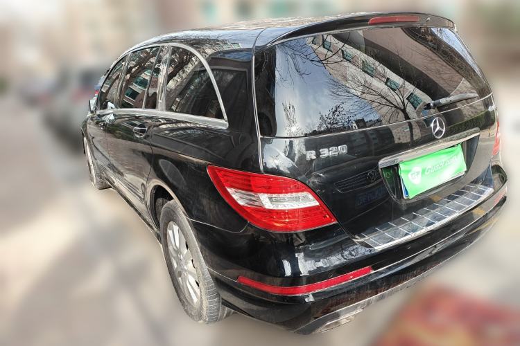 Used Mercedes-Benz R-Class 2017 R 320 4MATIC Business Edition Prestige Model Rear Left 45 Deg