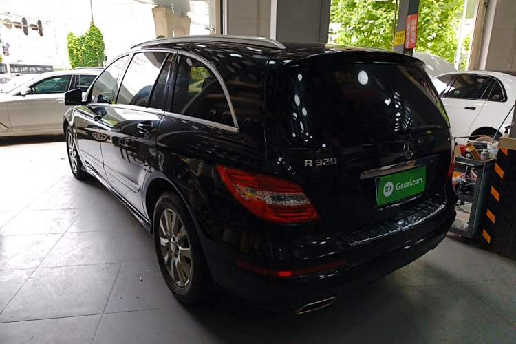 Used Mercedes-Benz R-Class 2017 R 320 4MATIC Business Edition Prestige Model Rear Left 45 Deg