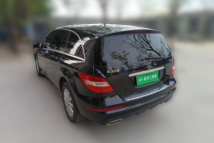 Used Mercedes-Benz R-Class 2017 R 320 4MATIC Business Edition Prestige Model Rear Left 45 Deg