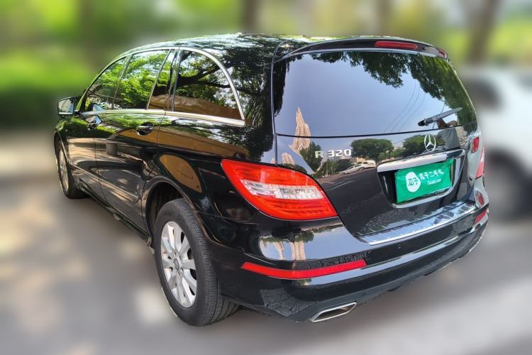 Used Mercedes-Benz R-Class 2017 R 320 4MATIC Business Edition Prestige Model Rear Left 45 Deg