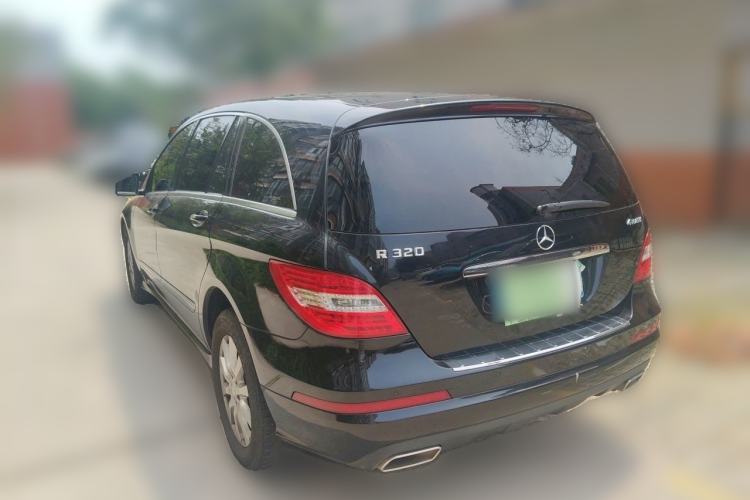 Used Mercedes-Benz R-Class 2017 R 320 4MATIC Business Edition Prestige Model Rear Left 45 Deg