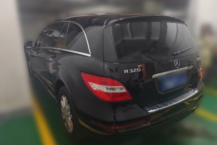 Used Mercedes-Benz R-Class 2017 R 320 4MATIC Business Edition Prestige Model Rear Left 45 Deg