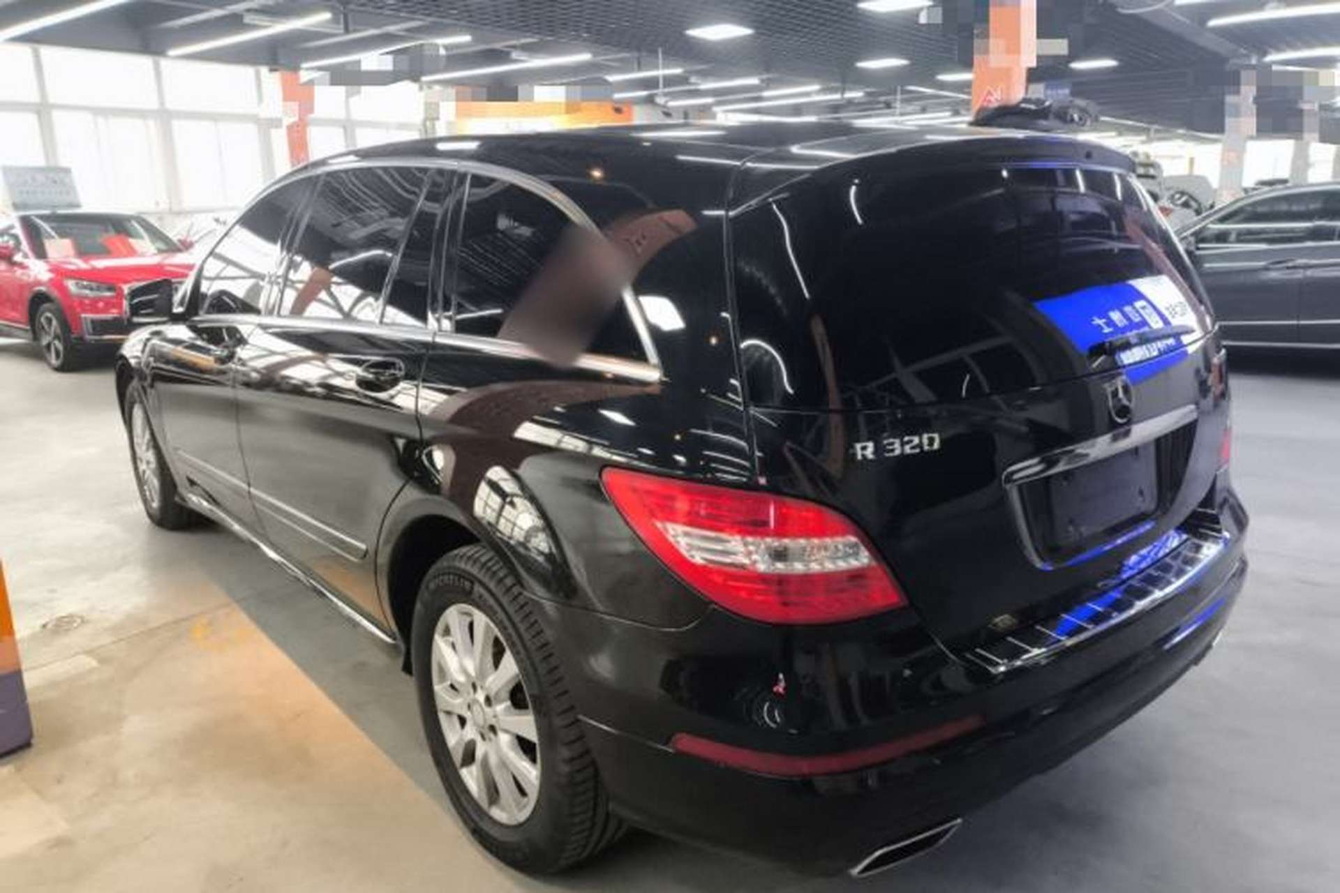 Used Mercedes-Benz R-Class 2017 R 320 4MATIC Business Edition Prestige Model Rear Left 45 Deg