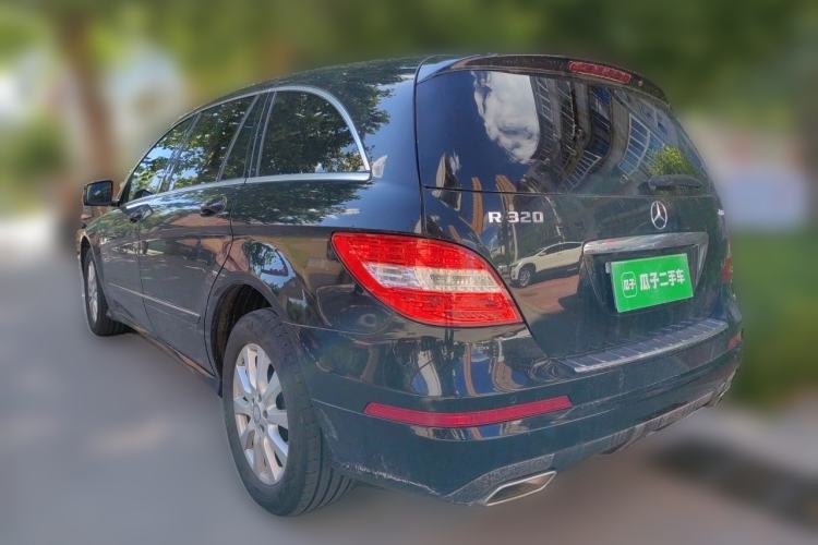 Used Mercedes-Benz R-Class 2017 R 320 4MATIC Business Edition Prestige Model Rear Left 45 Deg