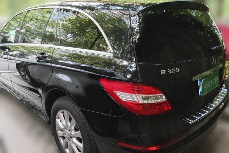 Used Mercedes-Benz R-Class 2017 R 320 4MATIC Business Edition Prestige Model Rear Left 45 Deg