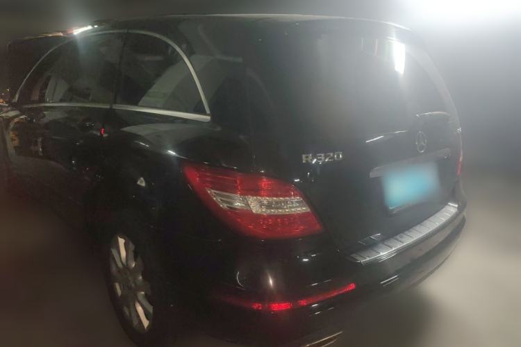 Used Mercedes-Benz R-Class 2017 R 320 4MATIC Business Edition Prestige Model Rear Left 45 Deg