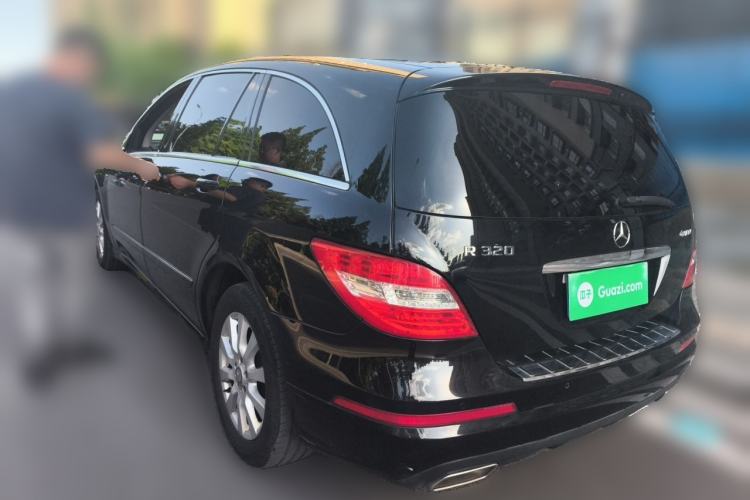 Used Mercedes-Benz R-Class 2017 R 320 4MATIC Business Edition Prestige Model Rear Left 45 Deg