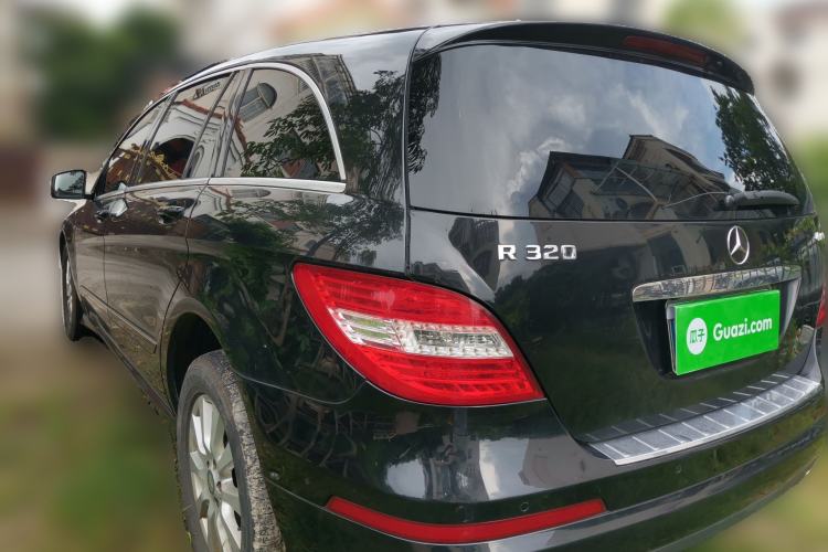 Used Mercedes-Benz R-Class 2017 R 320 4MATIC Business Edition Prestige Model Rear Left 45 Deg