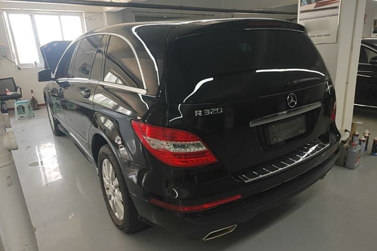 Used Mercedes-Benz R-Class 2017 R 320 4MATIC Business Edition Prestige Model Rear Left 45 Deg