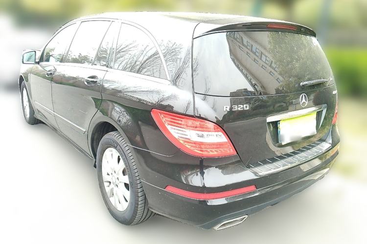 Used Mercedes-Benz R-Class 2017 R 320 4MATIC Business Edition Prestige Model Rear Left 45 Deg