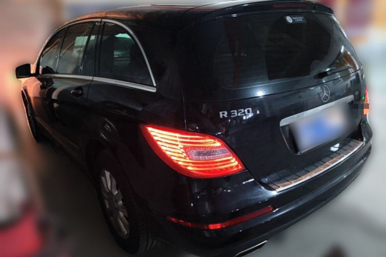 Used Mercedes-Benz R-Class 2017 R 320 4MATIC Business Edition Prestige Model Rear Left 45 Deg