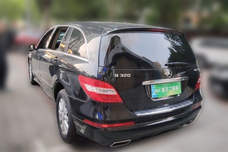 Used Mercedes-Benz R-Class 2017 R 320 4MATIC Business Edition Prestige Model Rear Left 45 Deg