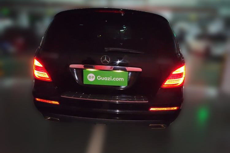 Used Mercedes-Benz R-Class 2017 R 320 4MATIC Luxury Collection Edition Rear