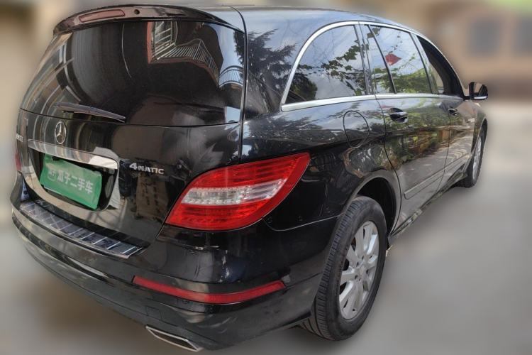 Used Mercedes-Benz R-Class 2017 R 320 4MATIC Business Edition Prestige Model Rear Right 45 Deg