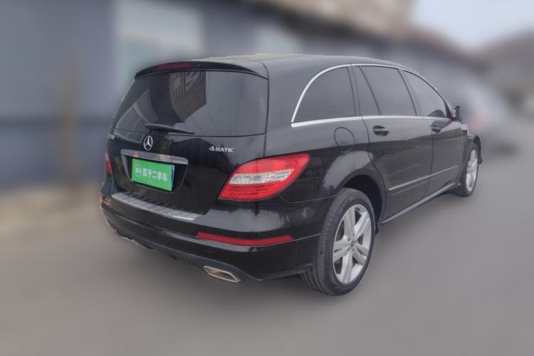 Used Mercedes-Benz R-Class 2017 R 320 4MATIC Luxury Collection Edition Rear Right 45 Deg