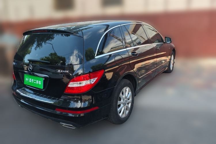 Used Mercedes-Benz R-Class 2017 R 320 4MATIC Business Edition Prestige Model Rear Right 45 Deg