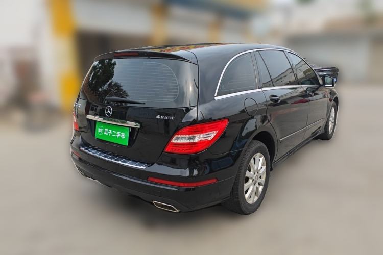 Used Mercedes-Benz R-Class 2017 R 320 4MATIC Business Edition Prestige Model Rear Right 45 Deg
