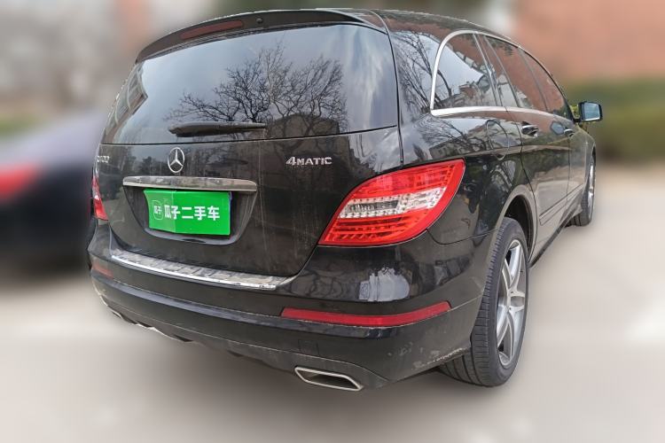 Used Mercedes-Benz R-Class 2017 R 400 4MATIC Exclusive Edition Rear Right 45 Deg