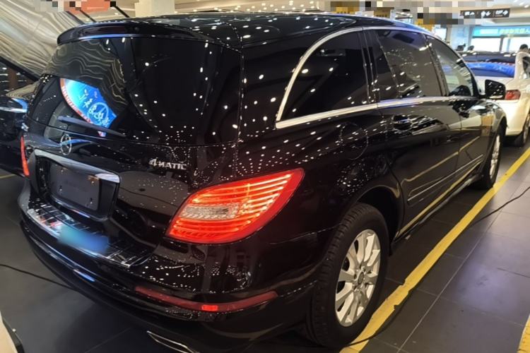 Used Mercedes-Benz R-Class 2017 R 320 4MATIC Business Edition Prestige Model Rear Right 45 Deg