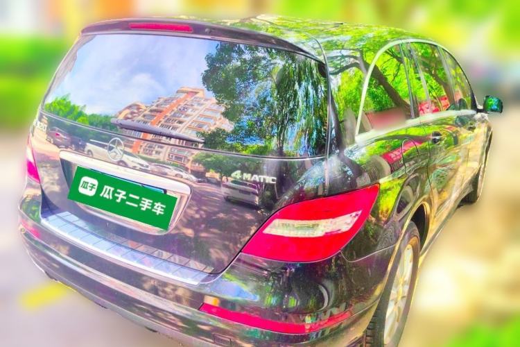 Used Mercedes-Benz R-Class 2017 R 320 4MATIC Business Edition Prestige Model Rear Right 45 Deg