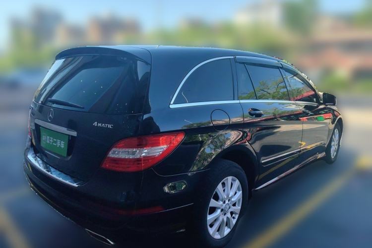 Used Mercedes-Benz R-Class 2017 R 320 4MATIC Business Edition Prestige Model Rear Right 45 Deg