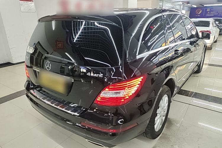 Used Mercedes-Benz R-Class 2017 R 320 4MATIC Business Edition Prestige Model Rear Right 45 Deg