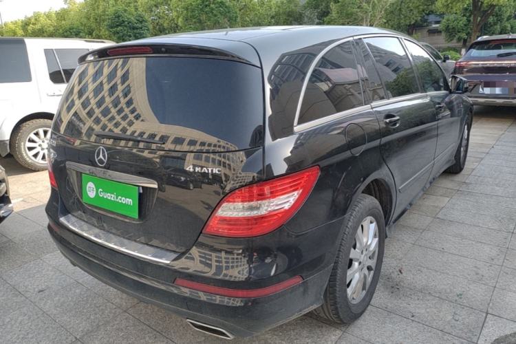Used Mercedes-Benz R-Class 2017 R 320 4MATIC Business Edition Prestige Model Rear Right 45 Deg