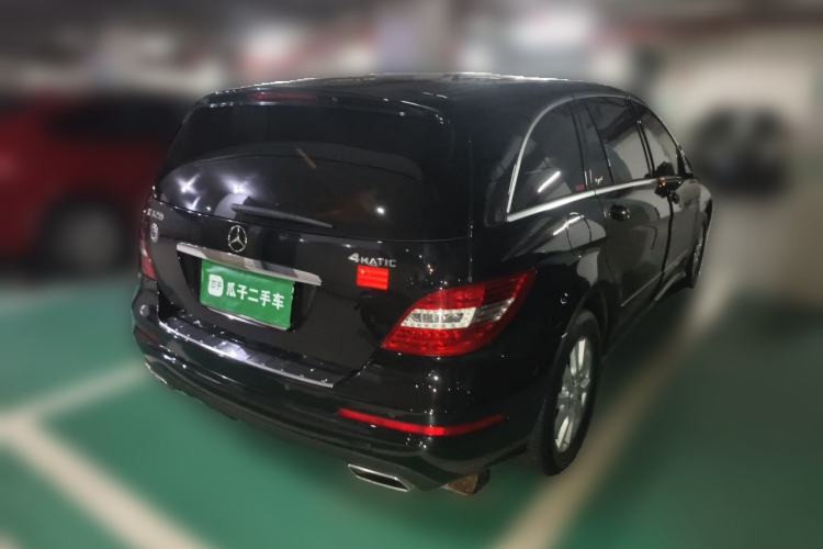 Used Mercedes-Benz R-Class 2017 R 320 4MATIC Business Edition Prestige Model Rear Right 45 Deg
