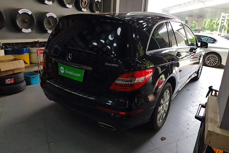 Used Mercedes-Benz R-Class 2017 R 320 4MATIC Business Edition Prestige Model Rear Right 45 Deg